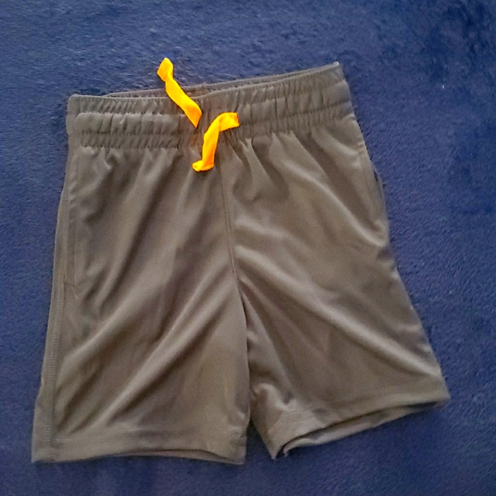 Toddler boys 2T shorts